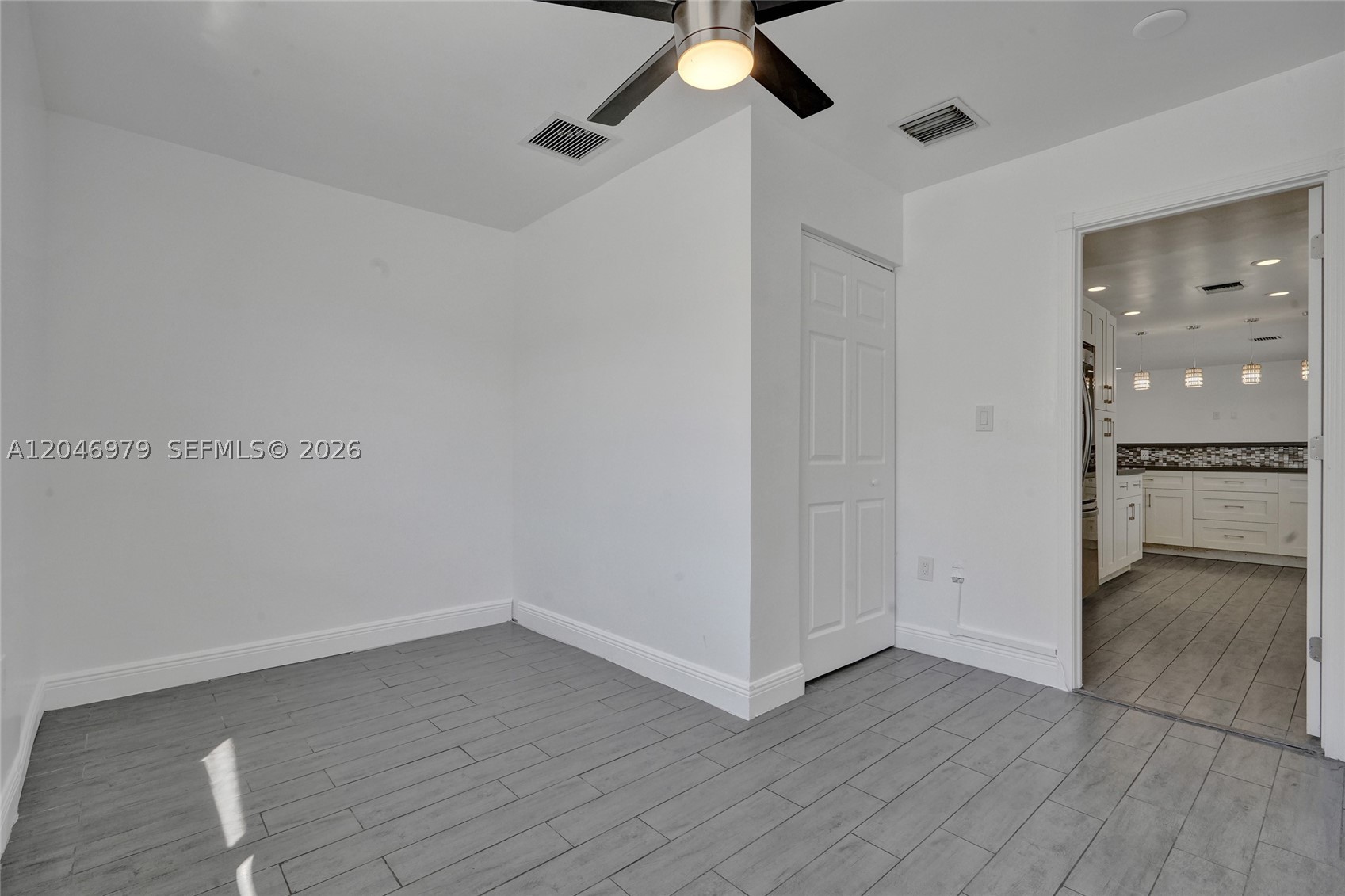9240 54th St, Cooper City FL 33328