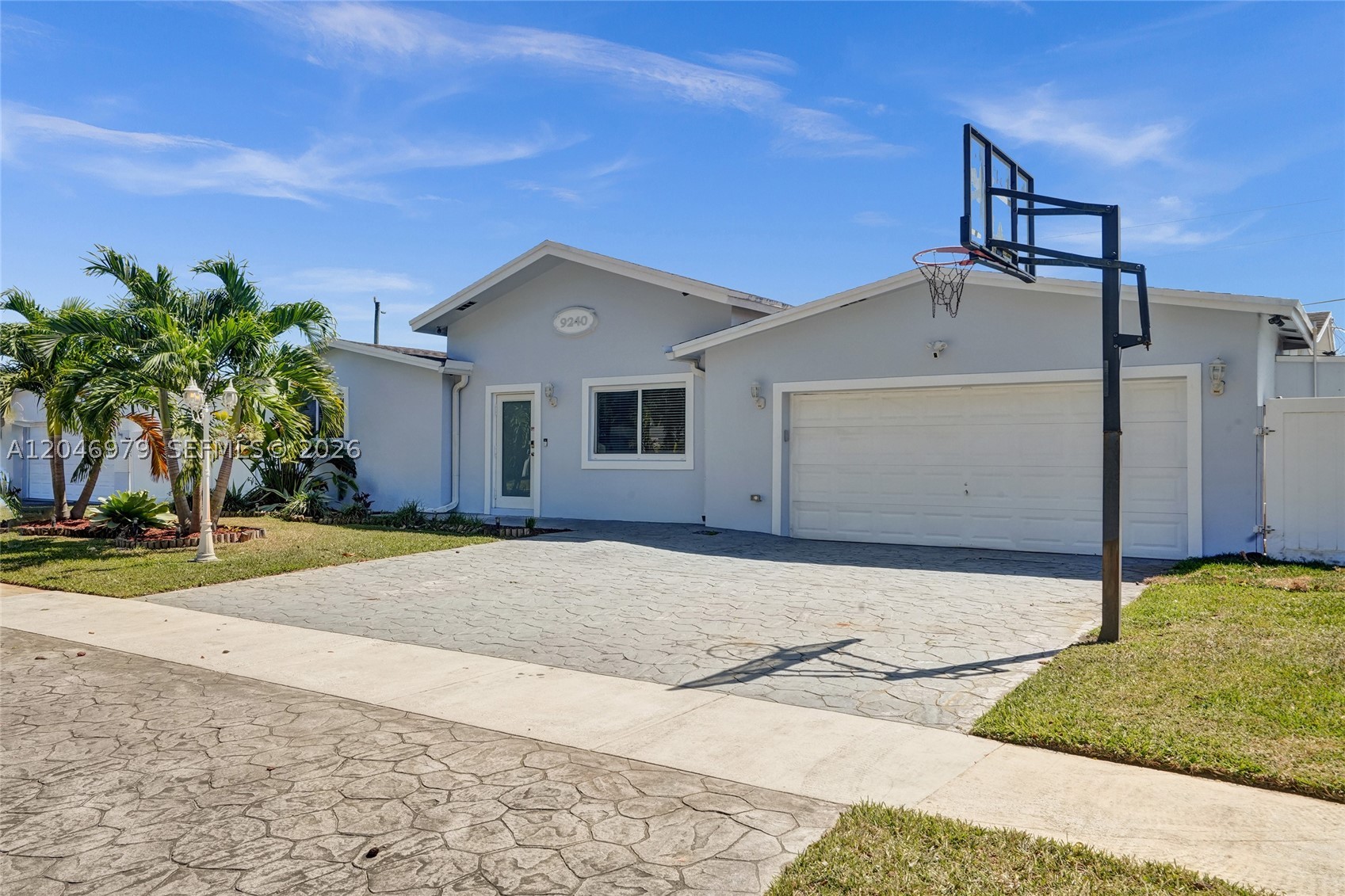 9240 54th St, Cooper City FL 33328