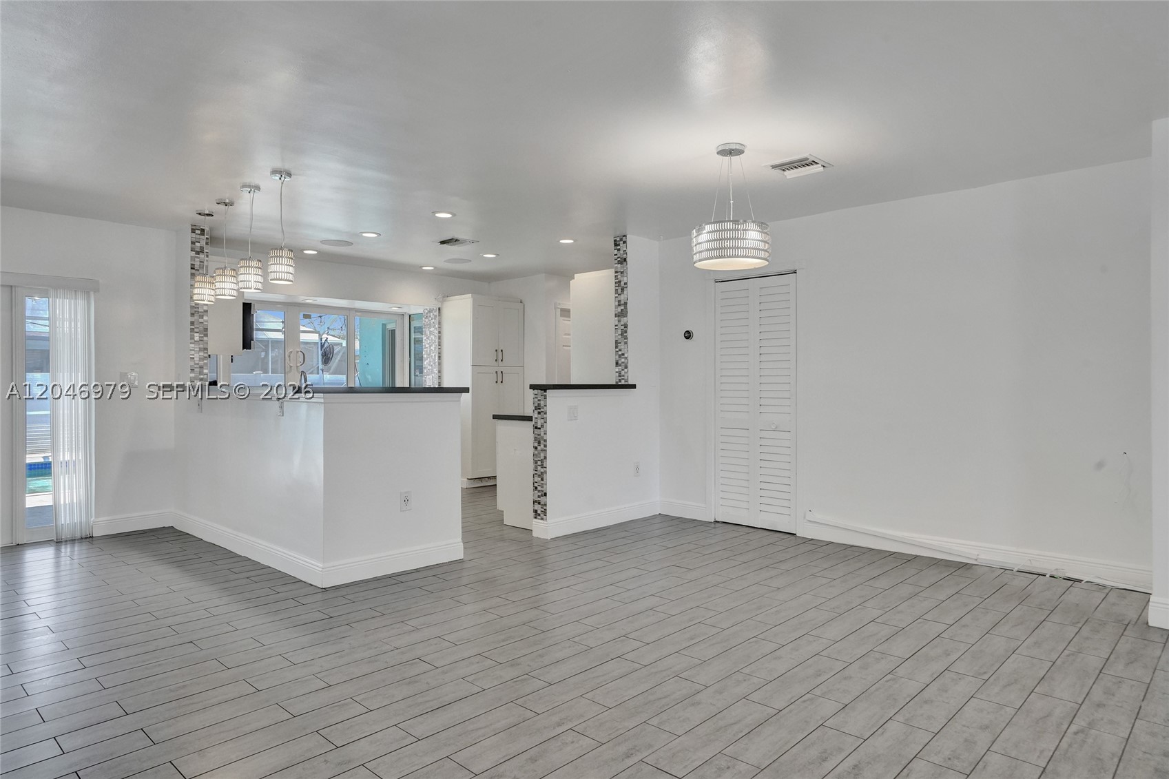 9240 54th St, Cooper City FL 33328