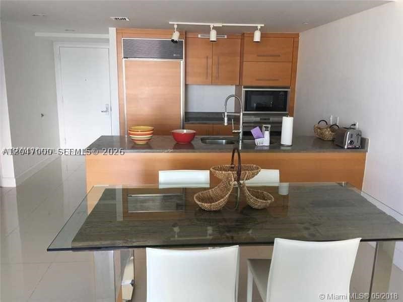 475 Brickell Ave #4612, Miami FL 33131