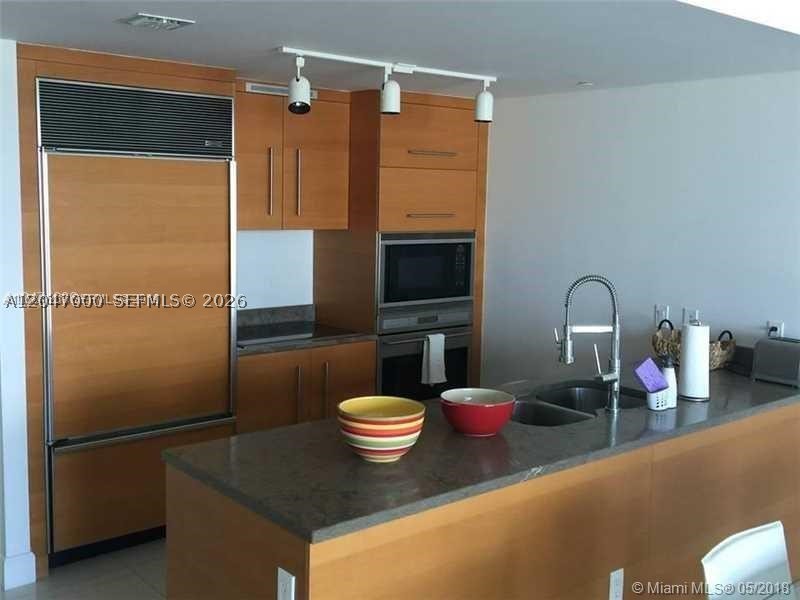 475 Brickell Ave #4612, Miami FL 33131