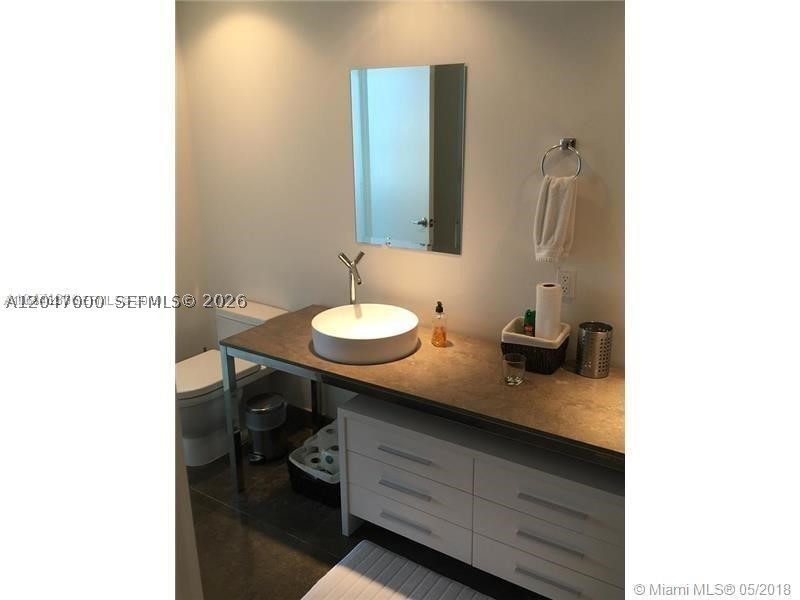 475 Brickell Ave #4612, Miami FL 33131