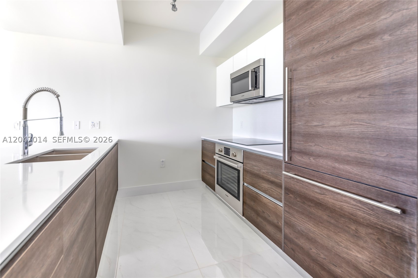 301 Altara Ave #733, Coral Gables FL 33146