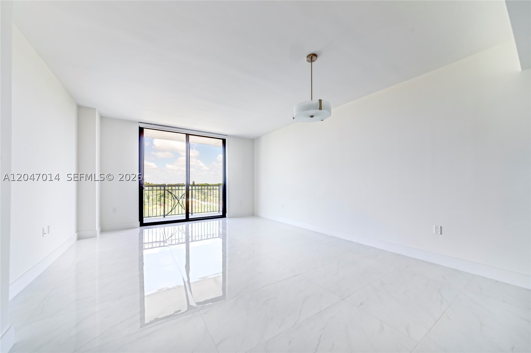 301 Altara Ave #733, Coral Gables FL 33146