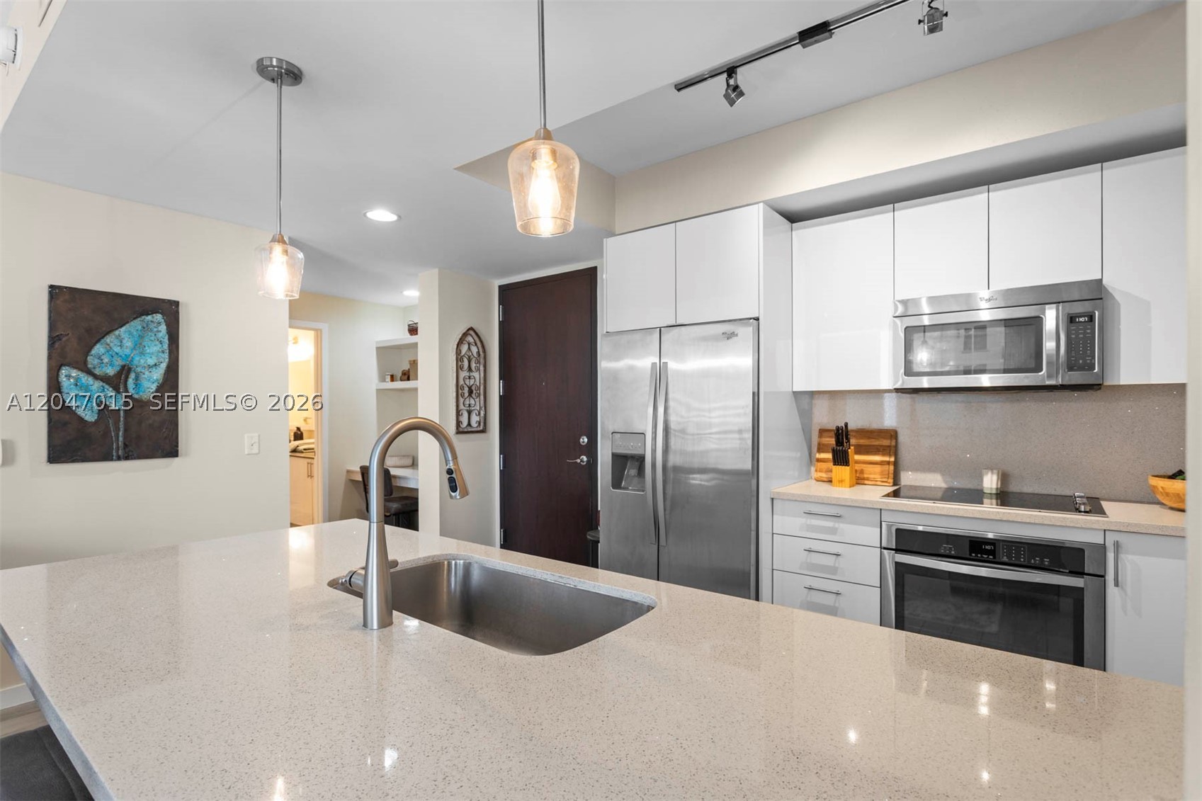 999 SW 1st Ave #2015, Miami FL 33130