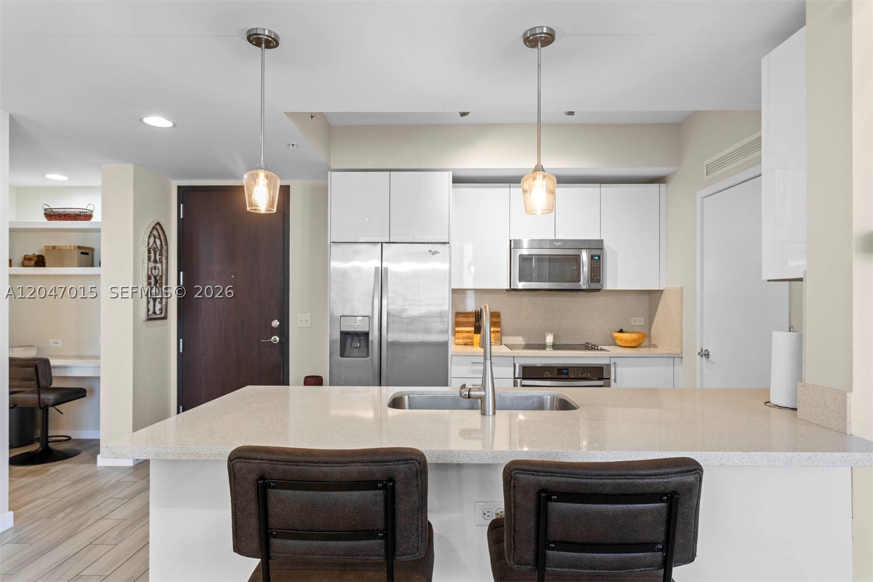 999 SW 1st Ave #2015, Miami FL 33130