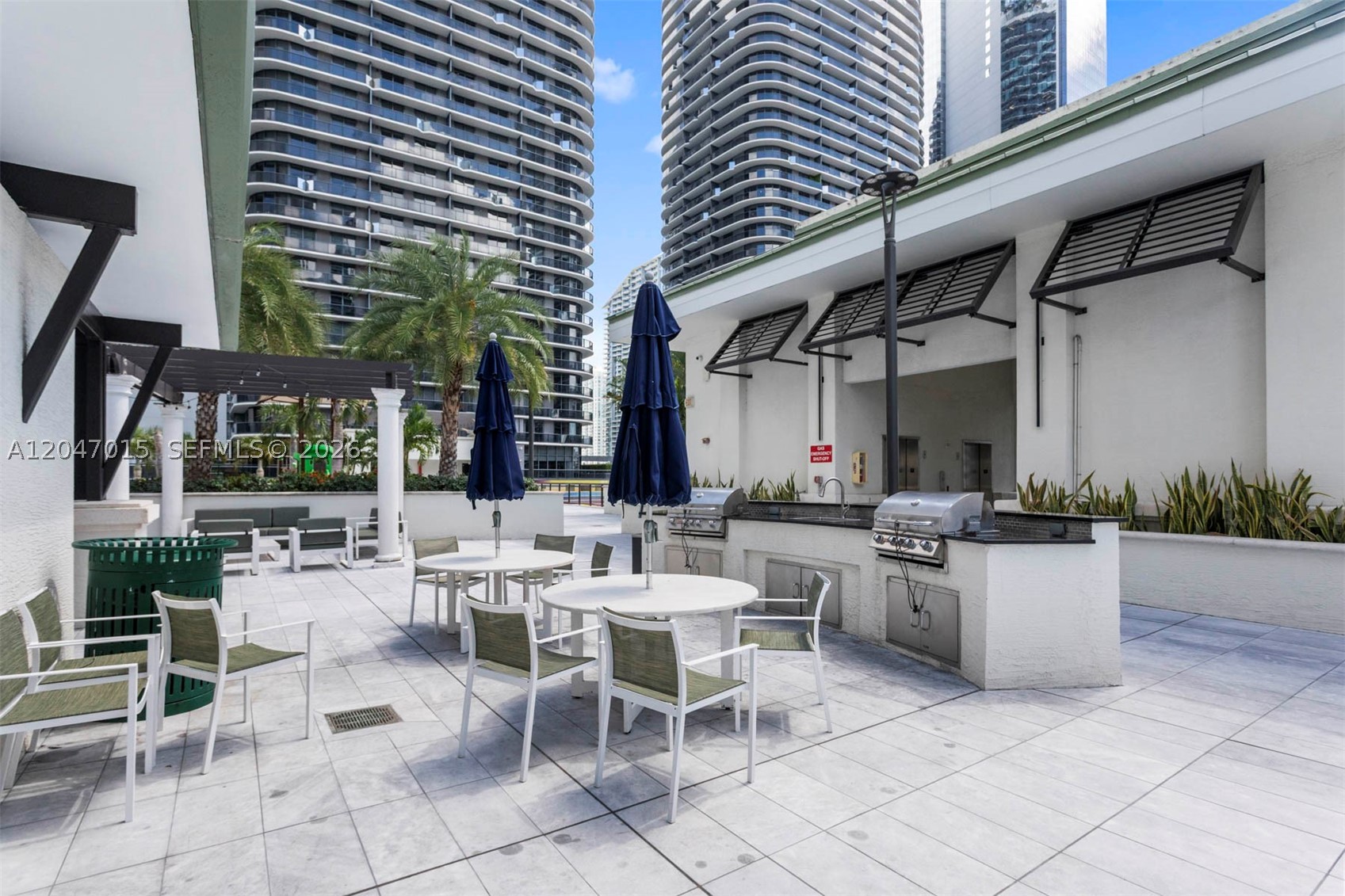 999 SW 1st Ave #2015, Miami FL 33130