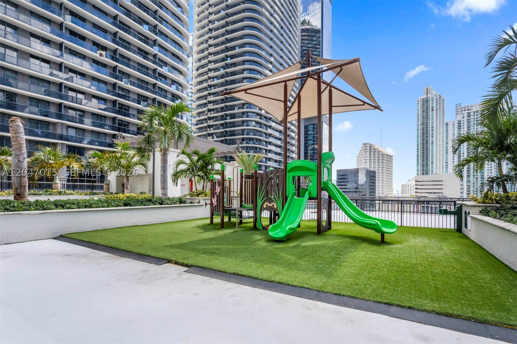 999 SW 1st Ave #2015, Miami FL 33130