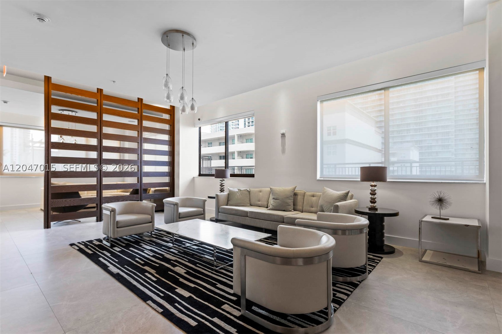 999 SW 1st Ave #2015, Miami FL 33130
