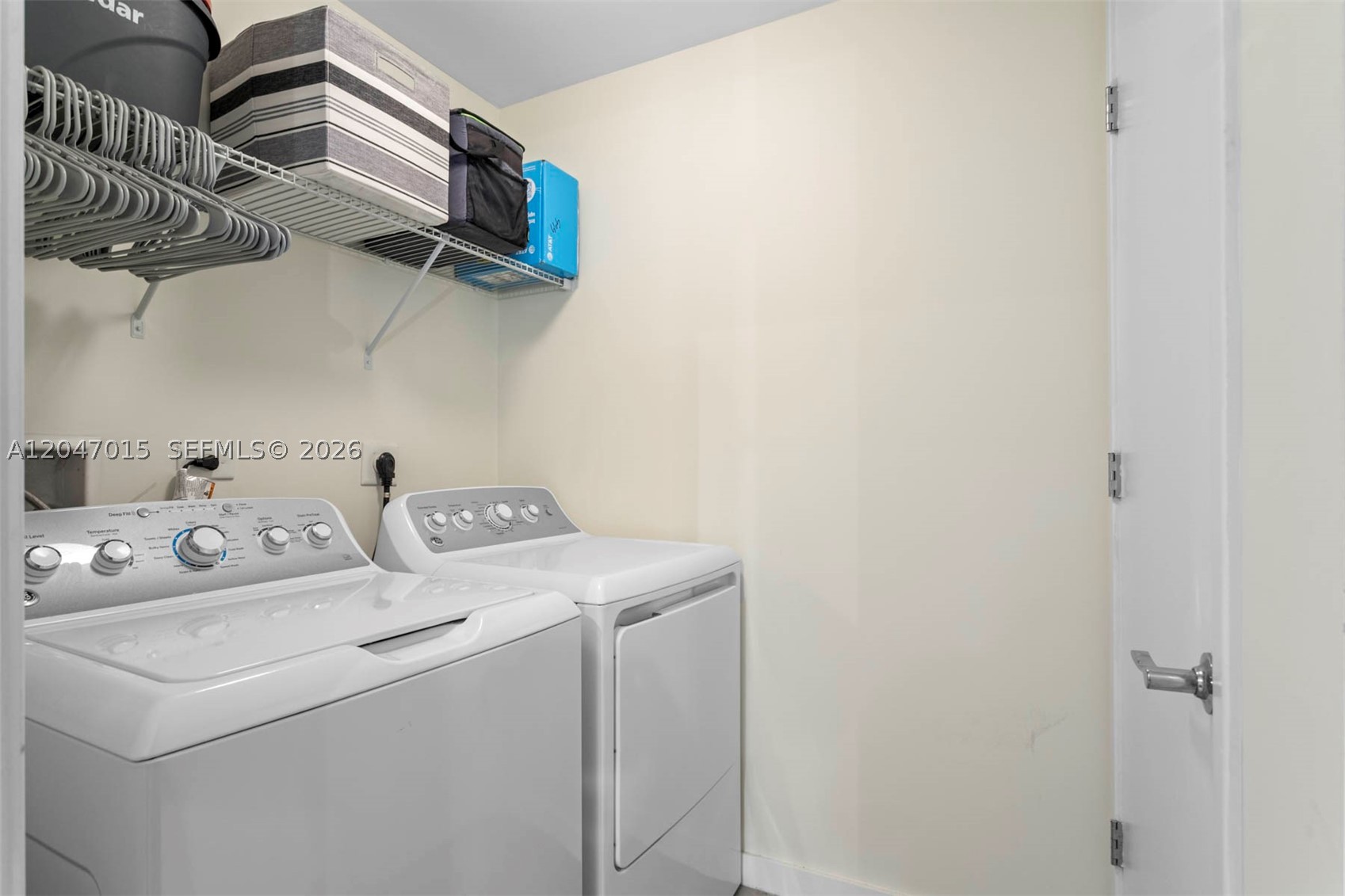 999 SW 1st Ave #2015, Miami FL 33130