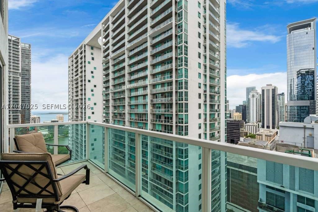 41 SE 5th St #1702, Miami FL 33131