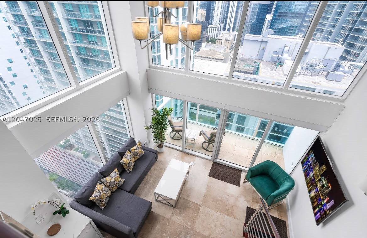 41 SE 5th St #1702, Miami FL 33131