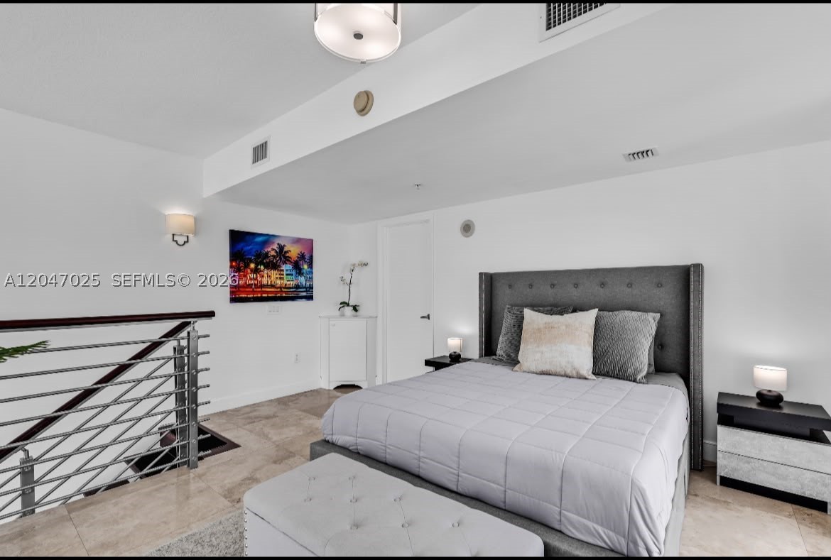 41 SE 5th St #1702, Miami FL 33131