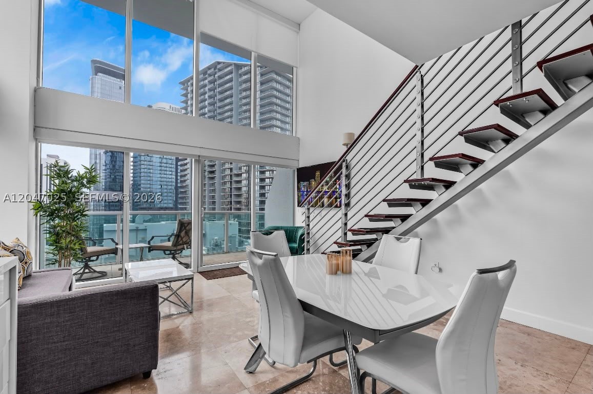 41 SE 5th St #1702, Miami FL 33131