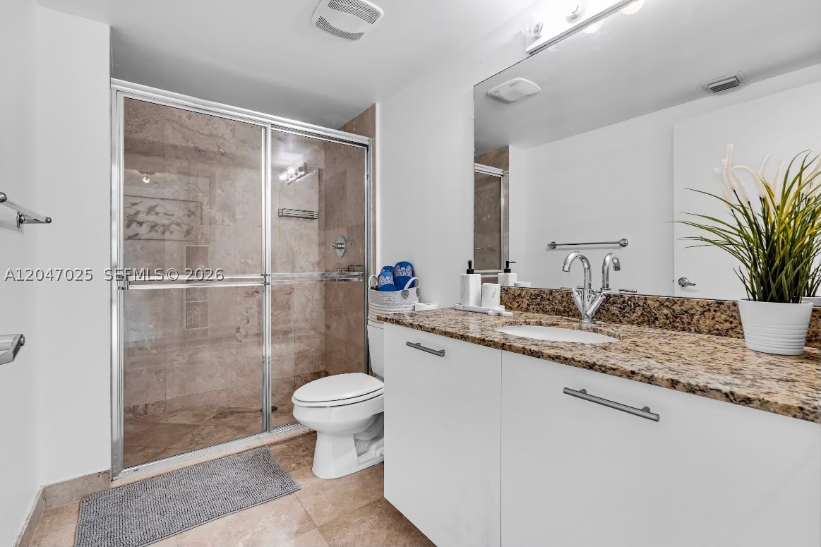 41 SE 5th St #1702, Miami FL 33131