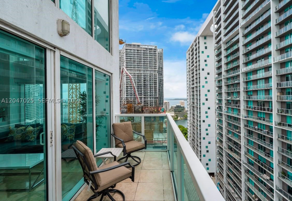41 SE 5th St #1702, Miami FL 33131