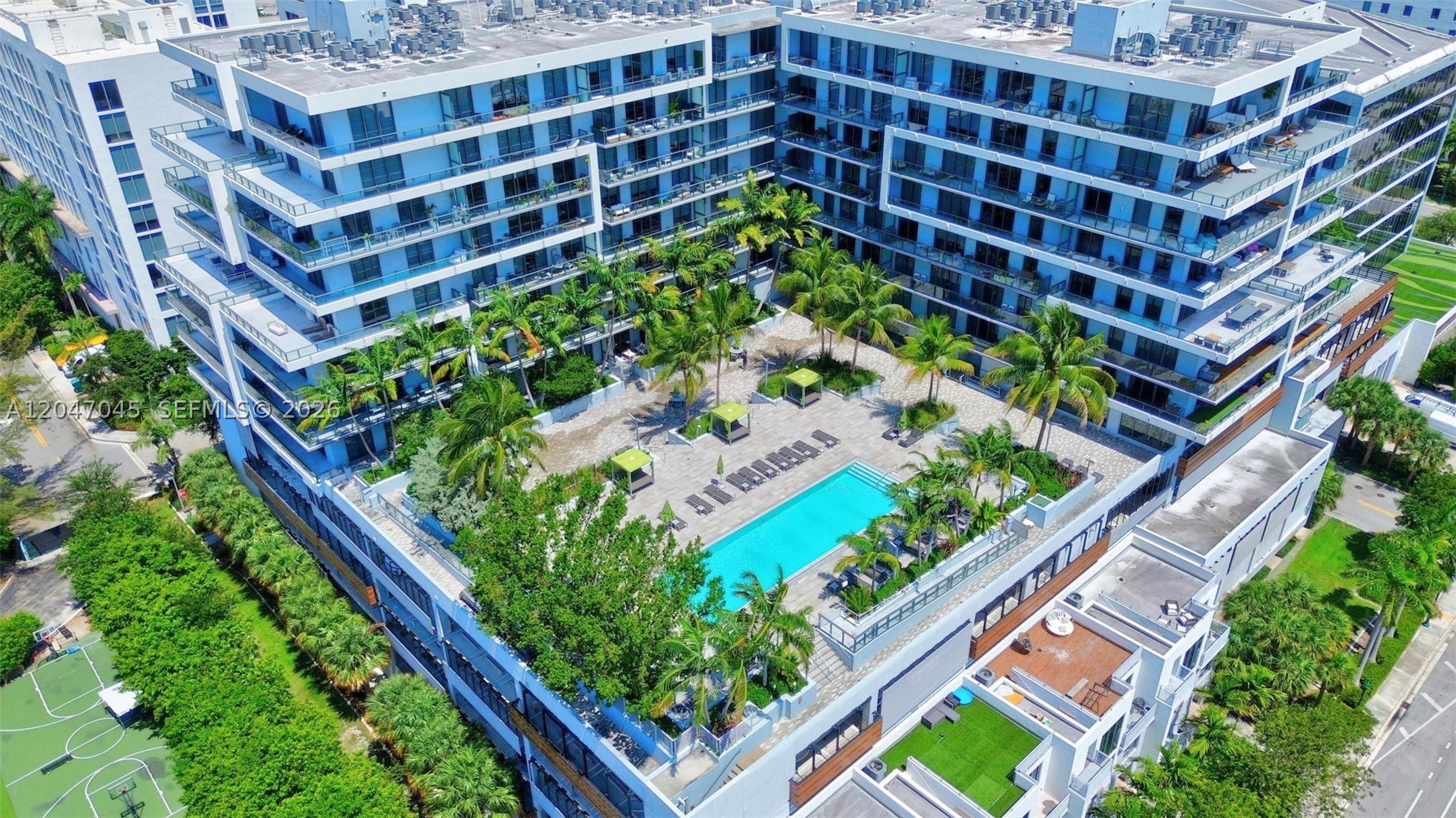 2960 NE 207th St #505, Aventura FL 33180