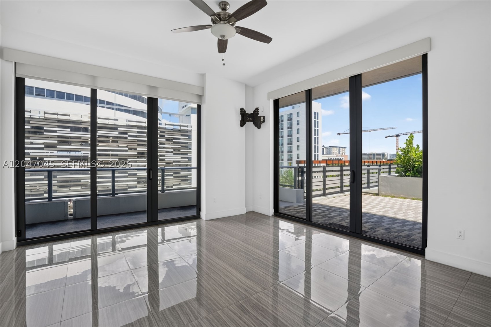 2960 NE 207th St #505, Aventura FL 33180