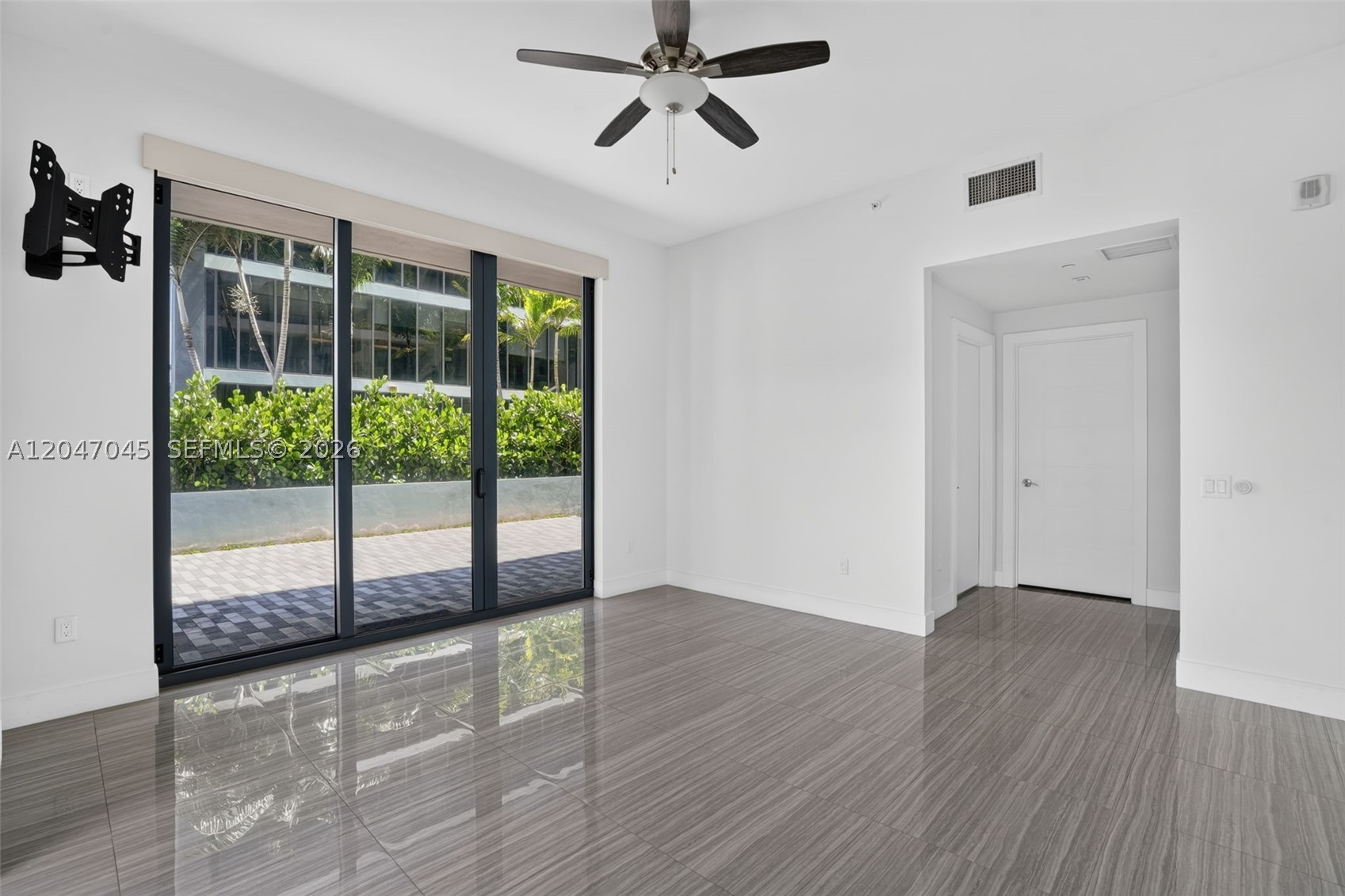 2960 NE 207th St #505, Aventura FL 33180