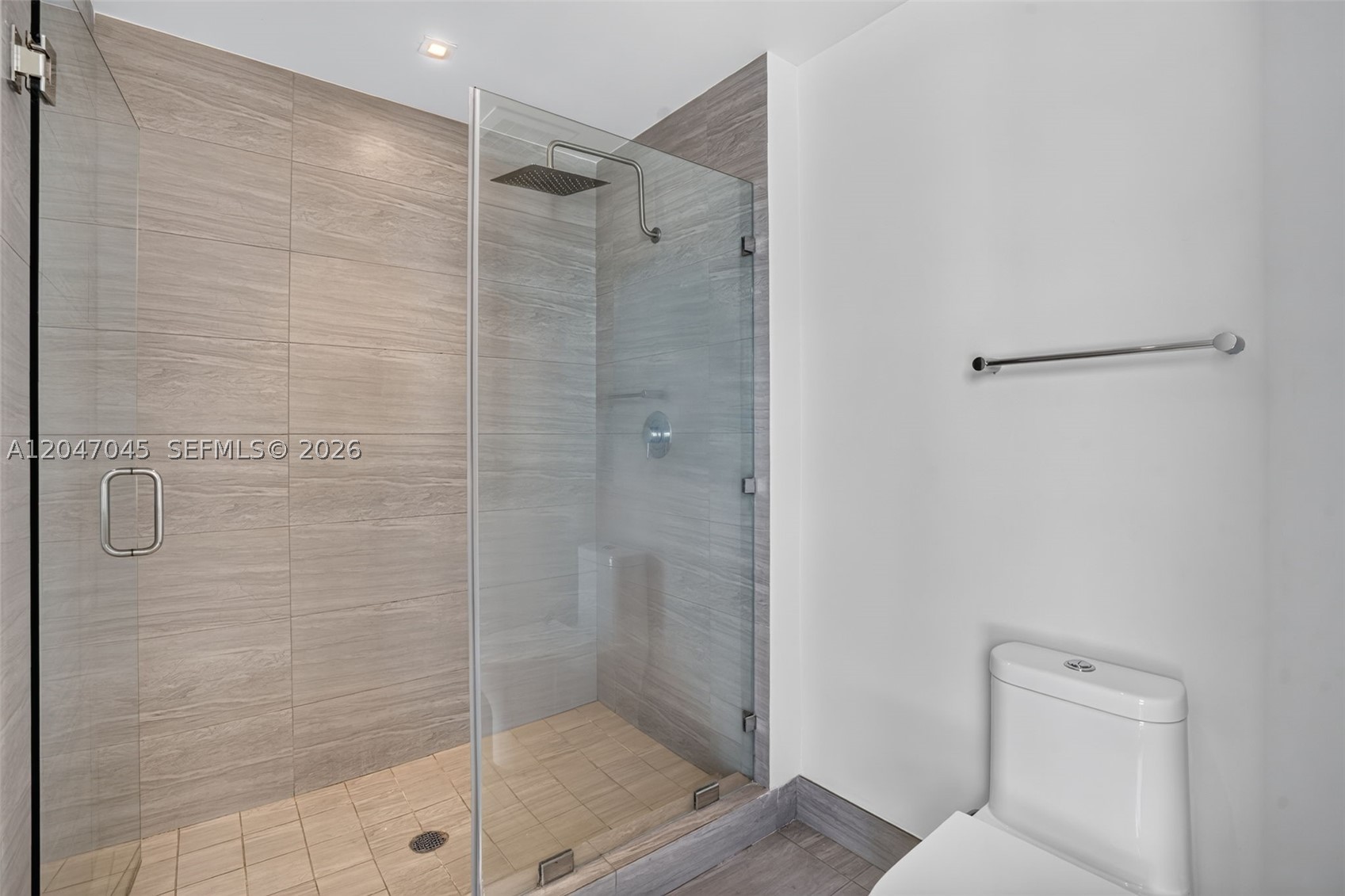 2960 NE 207th St #505, Aventura FL 33180