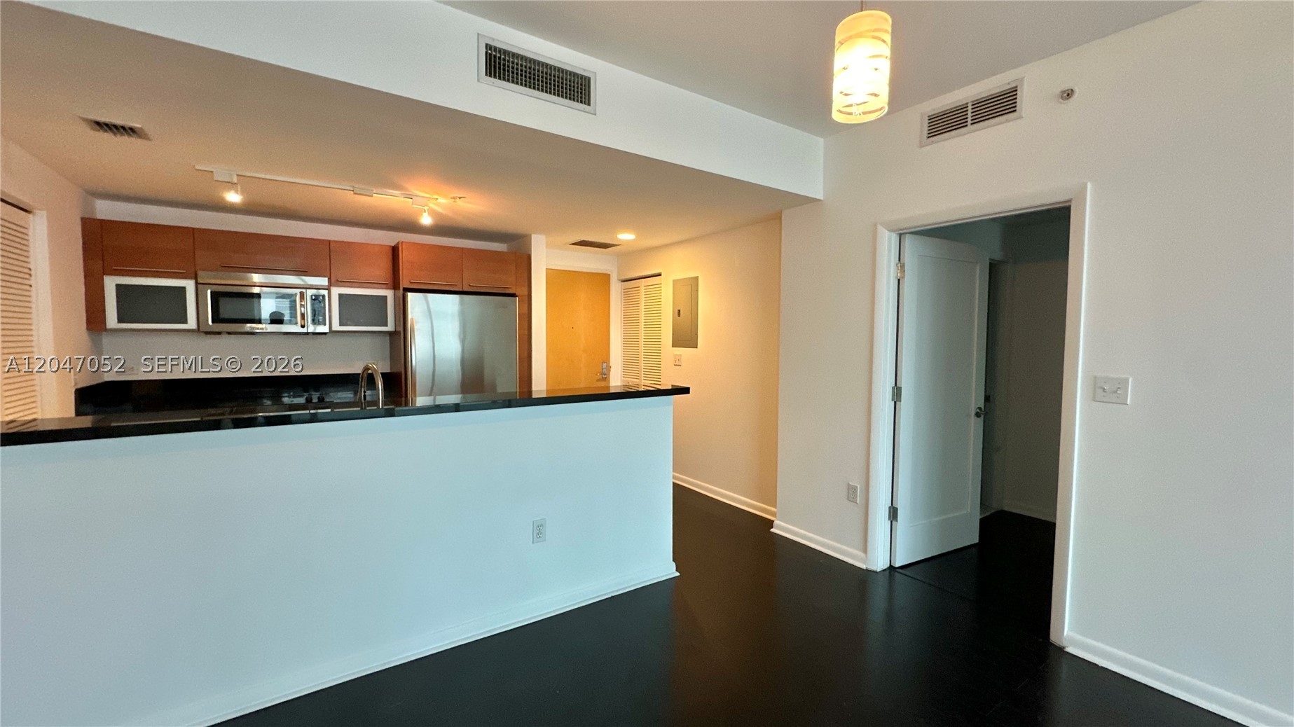 244 Biscayne Blvd #2610, Miami FL 33132