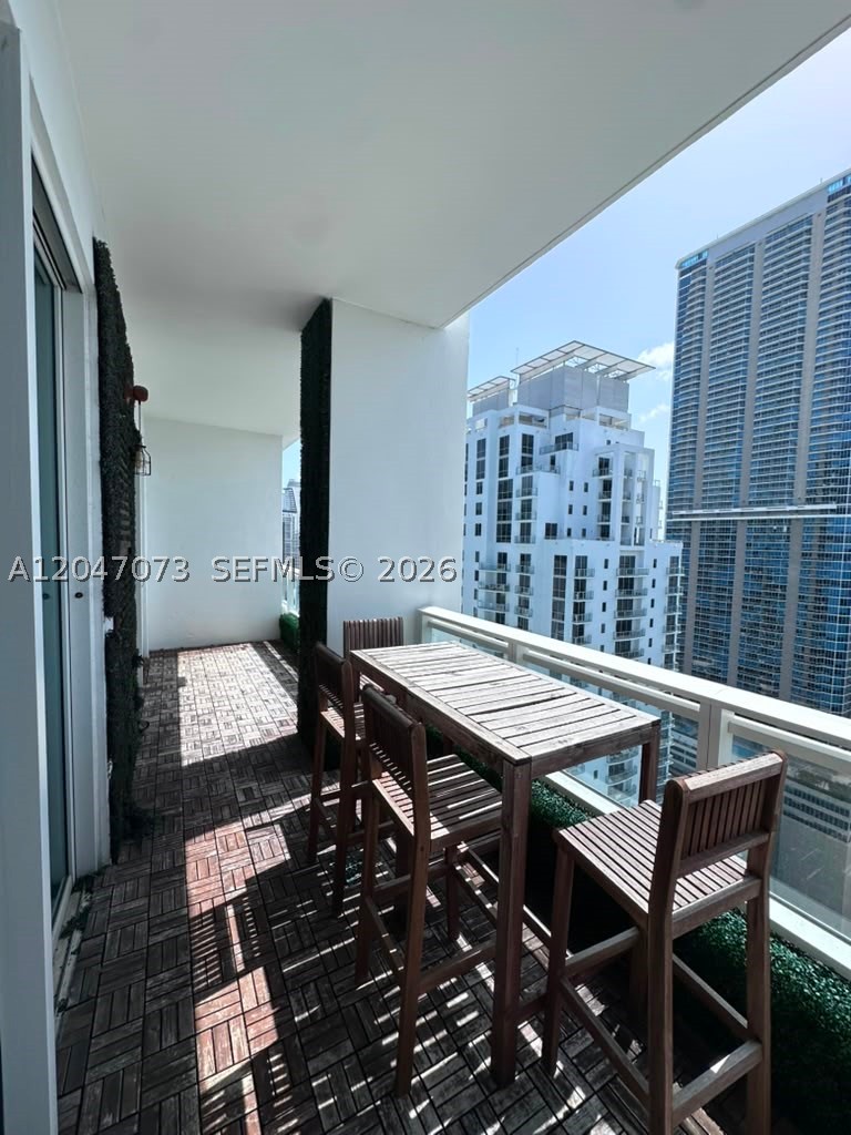 Miami FL 33131 - A12047073