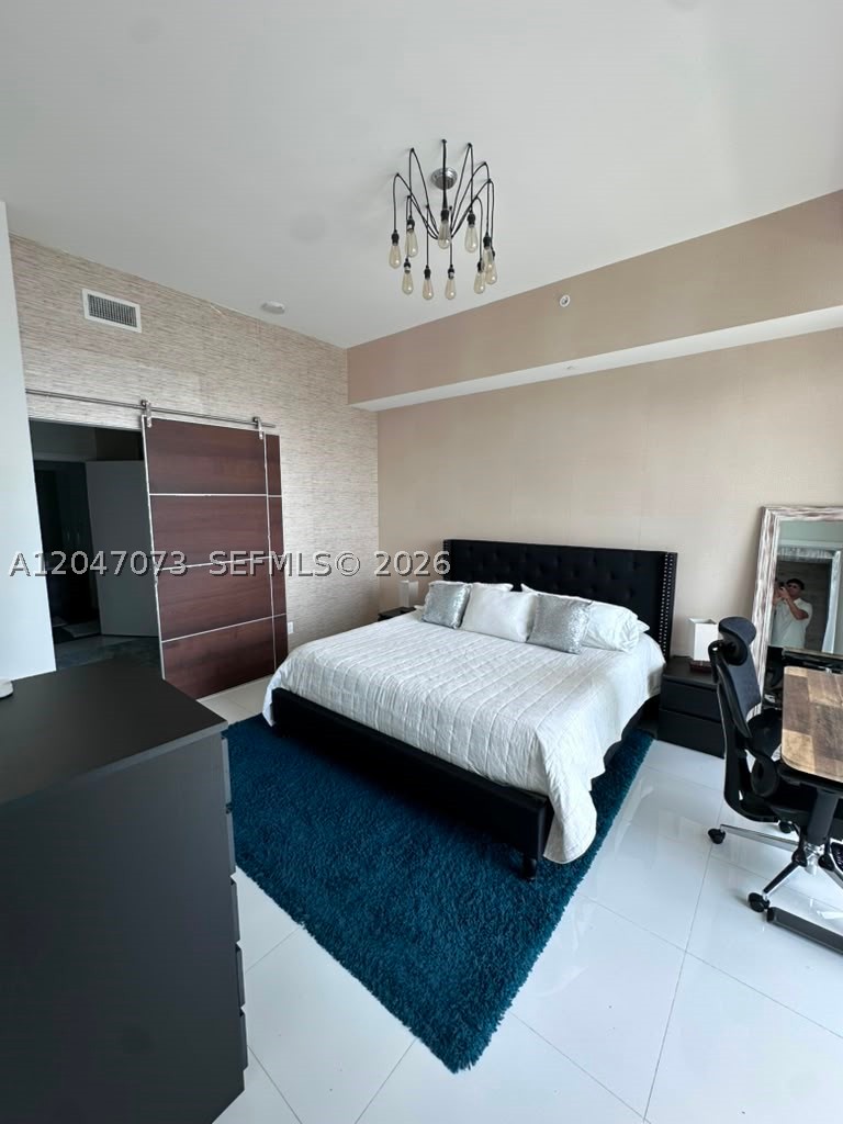 Miami FL 33131 - A12047073