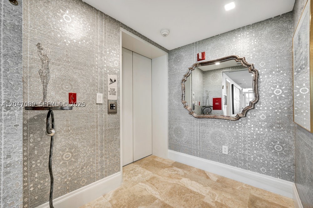 1455 Ocean Dr #904, Miami Beach FL 33139