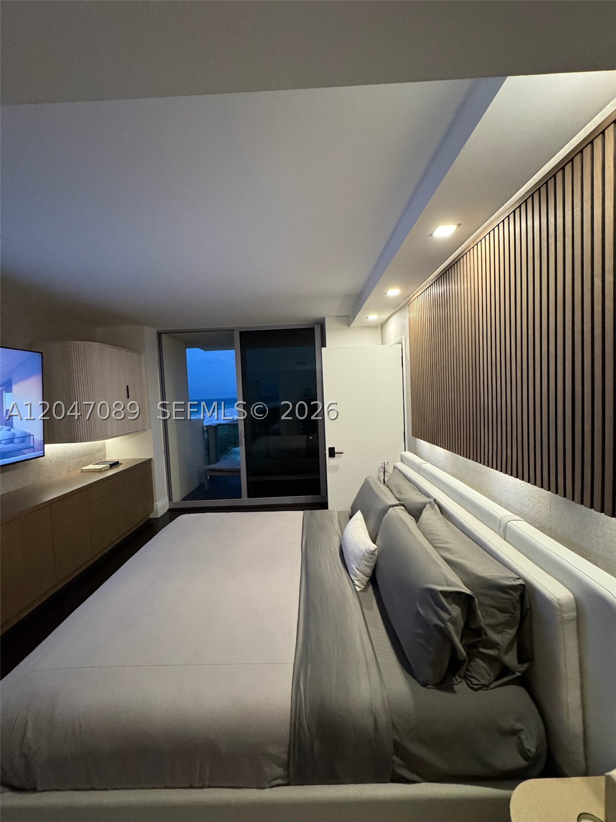 1455 Ocean Dr #904, Miami Beach FL 33139