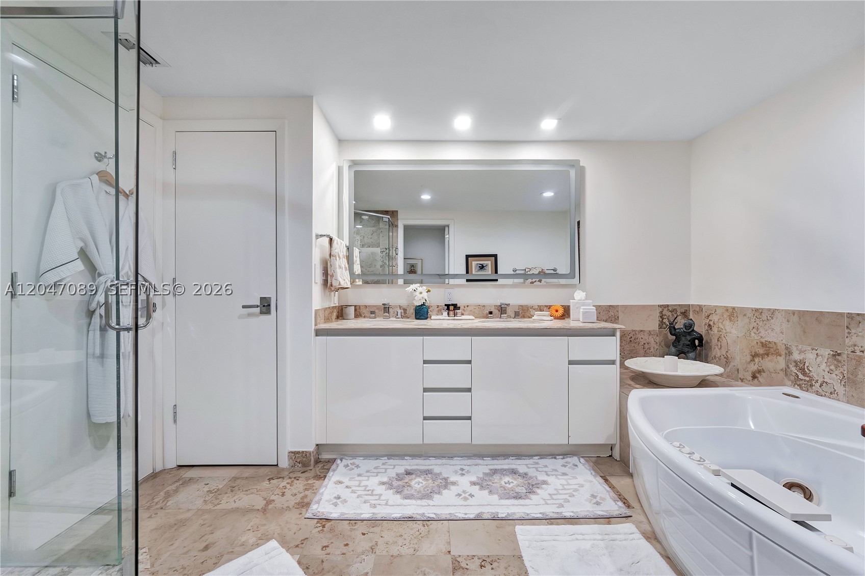 1455 Ocean Dr #904, Miami Beach FL 33139