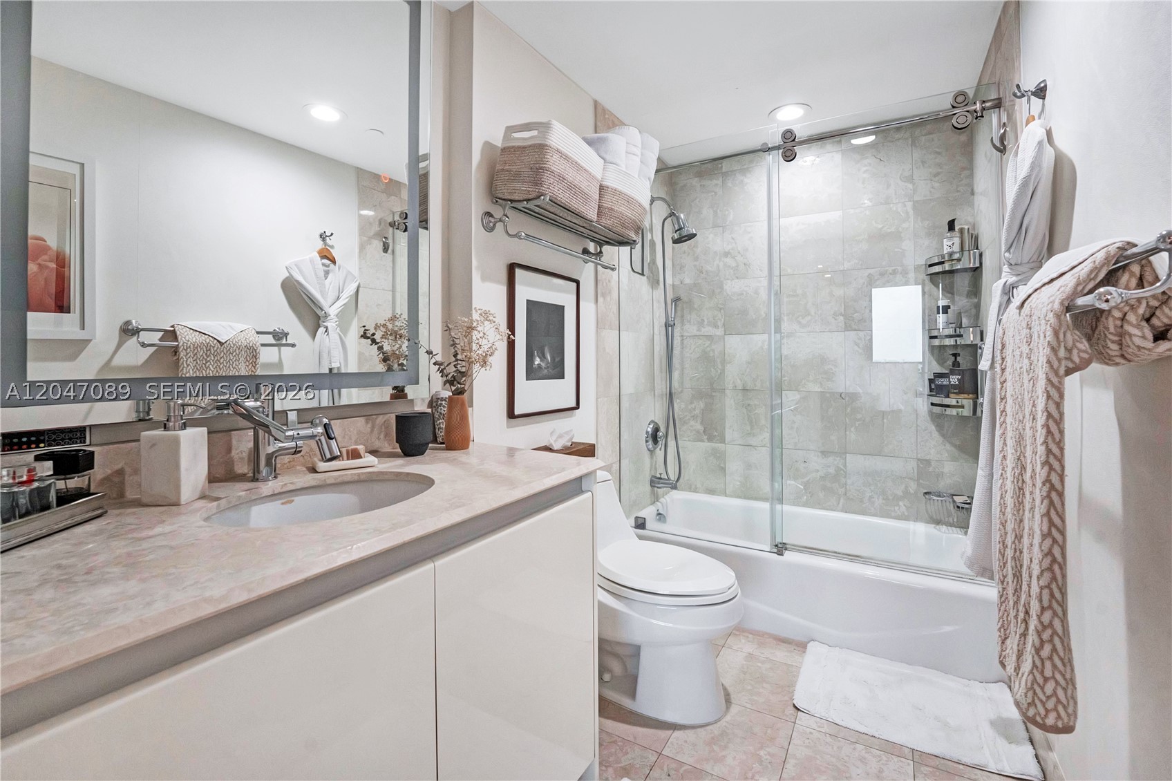 1455 Ocean Dr #904, Miami Beach FL 33139