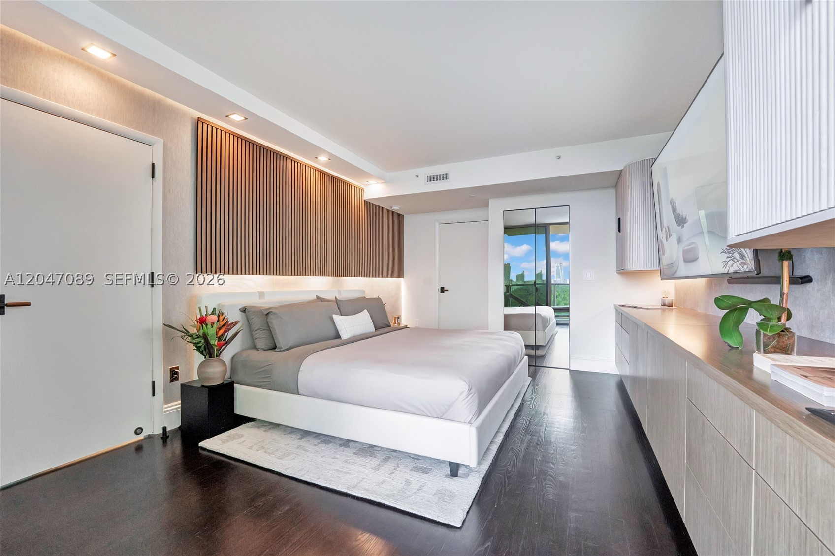 1455 Ocean Dr #904, Miami Beach FL 33139