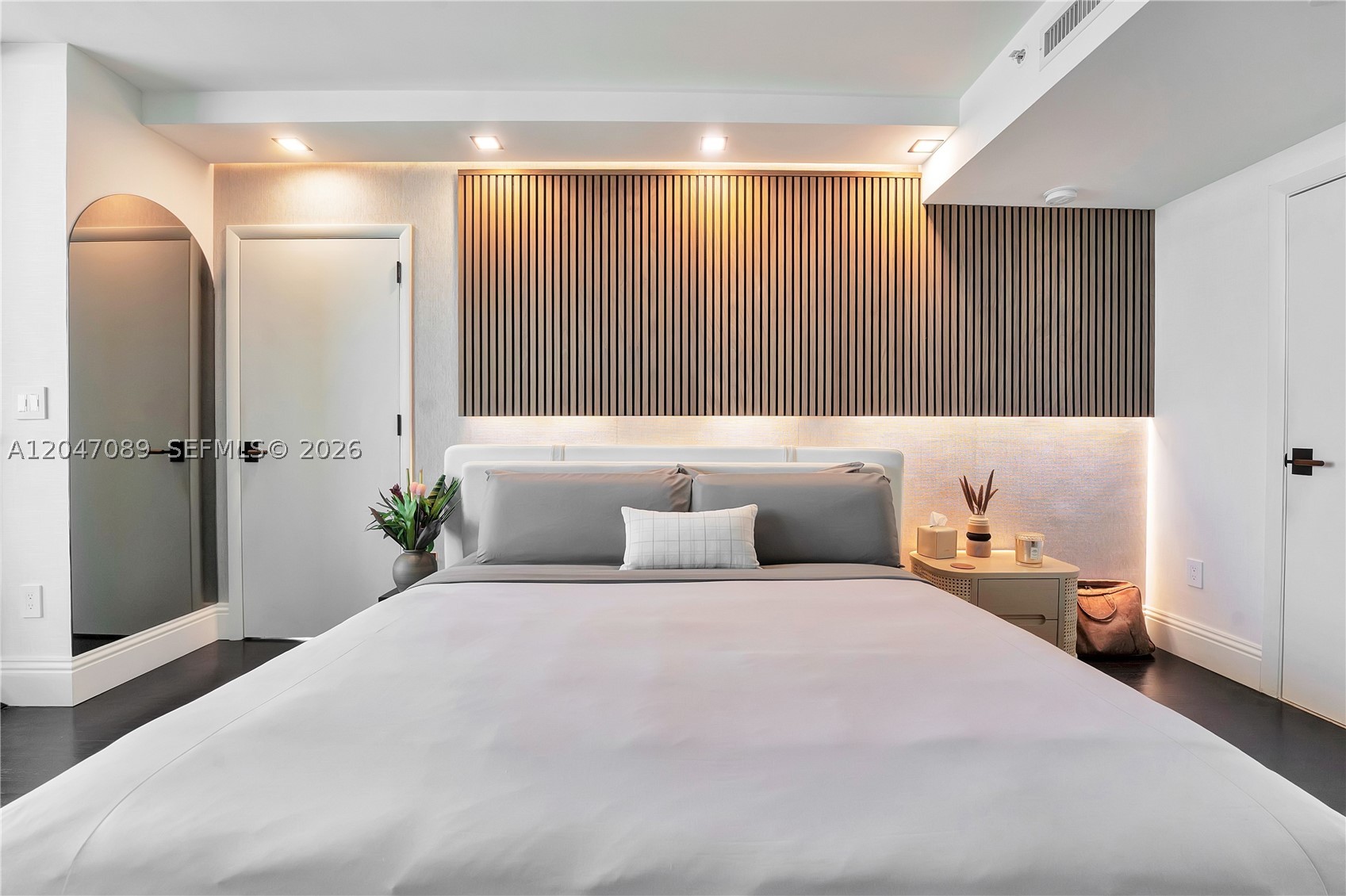 1455 Ocean Dr #904, Miami Beach FL 33139