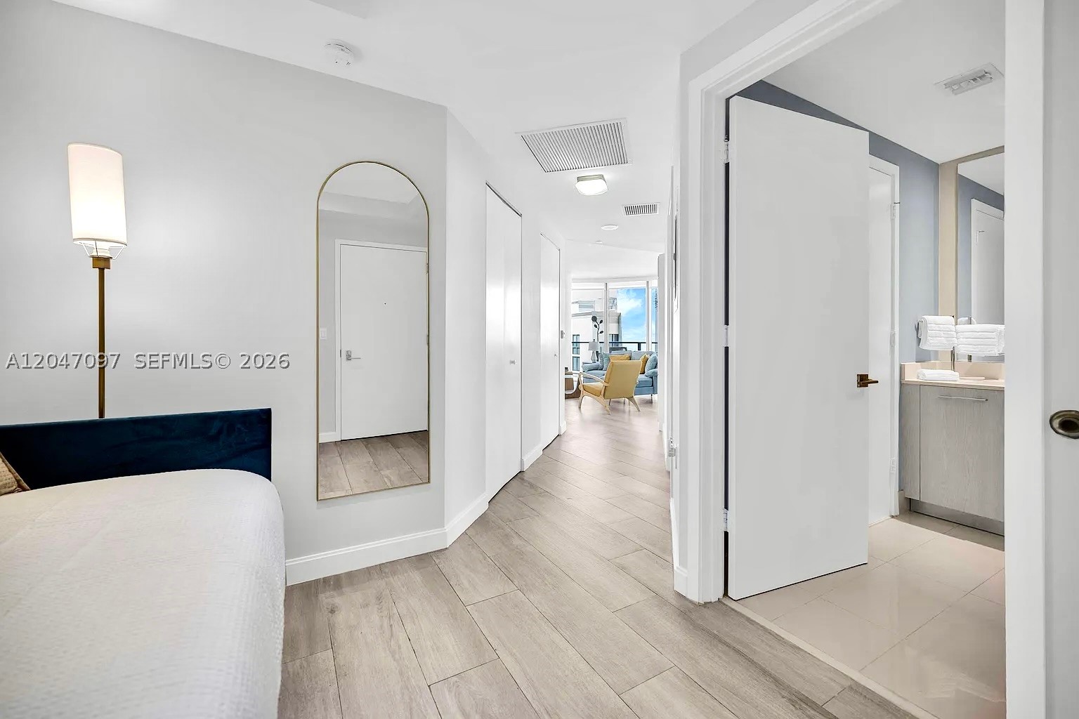 55 SW 9th St #3306, Miami FL 33130