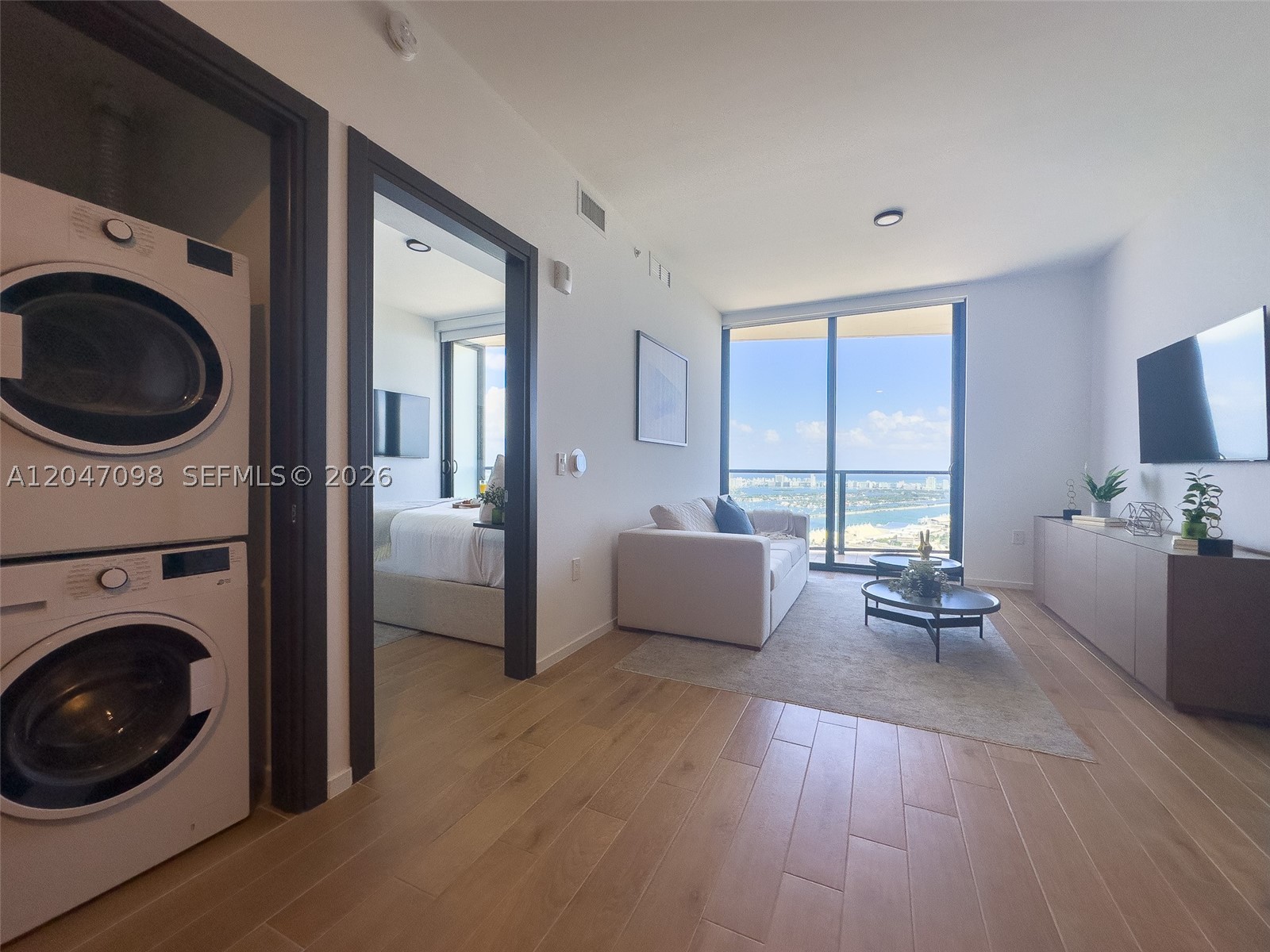 398 NE 5th St #4210, Miami FL 33132