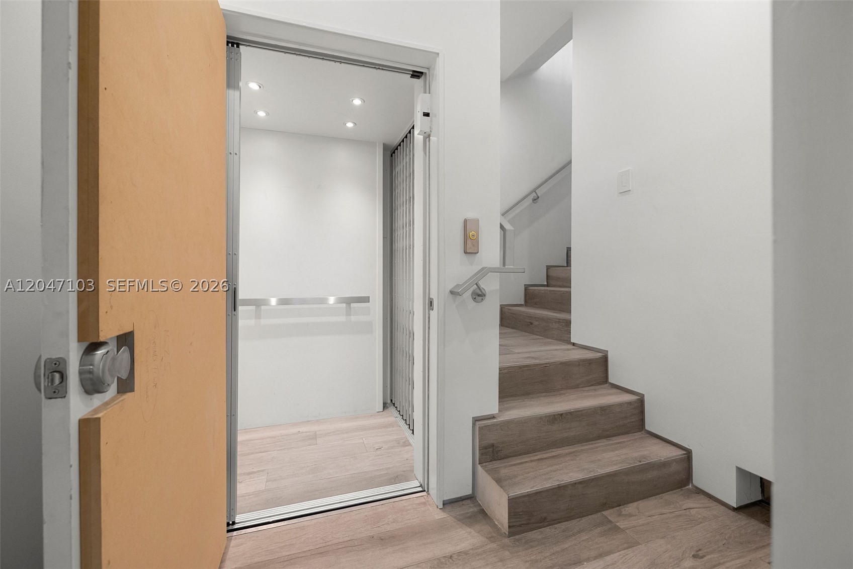 1525 Bay Rd #1525, Miami Beach FL 33139