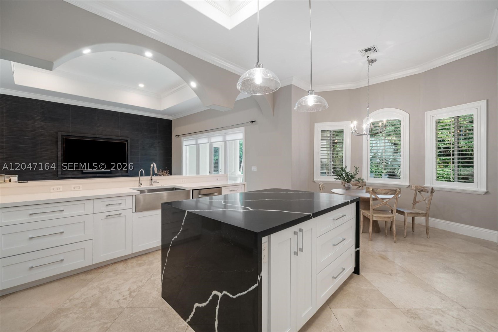6890 SW 94th St, Pinecrest FL 33156