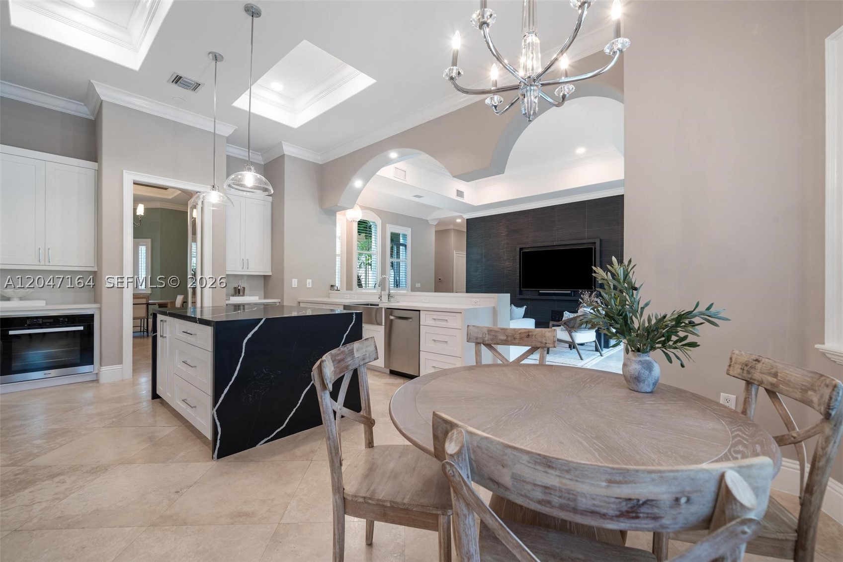 6890 SW 94th St, Pinecrest FL 33156