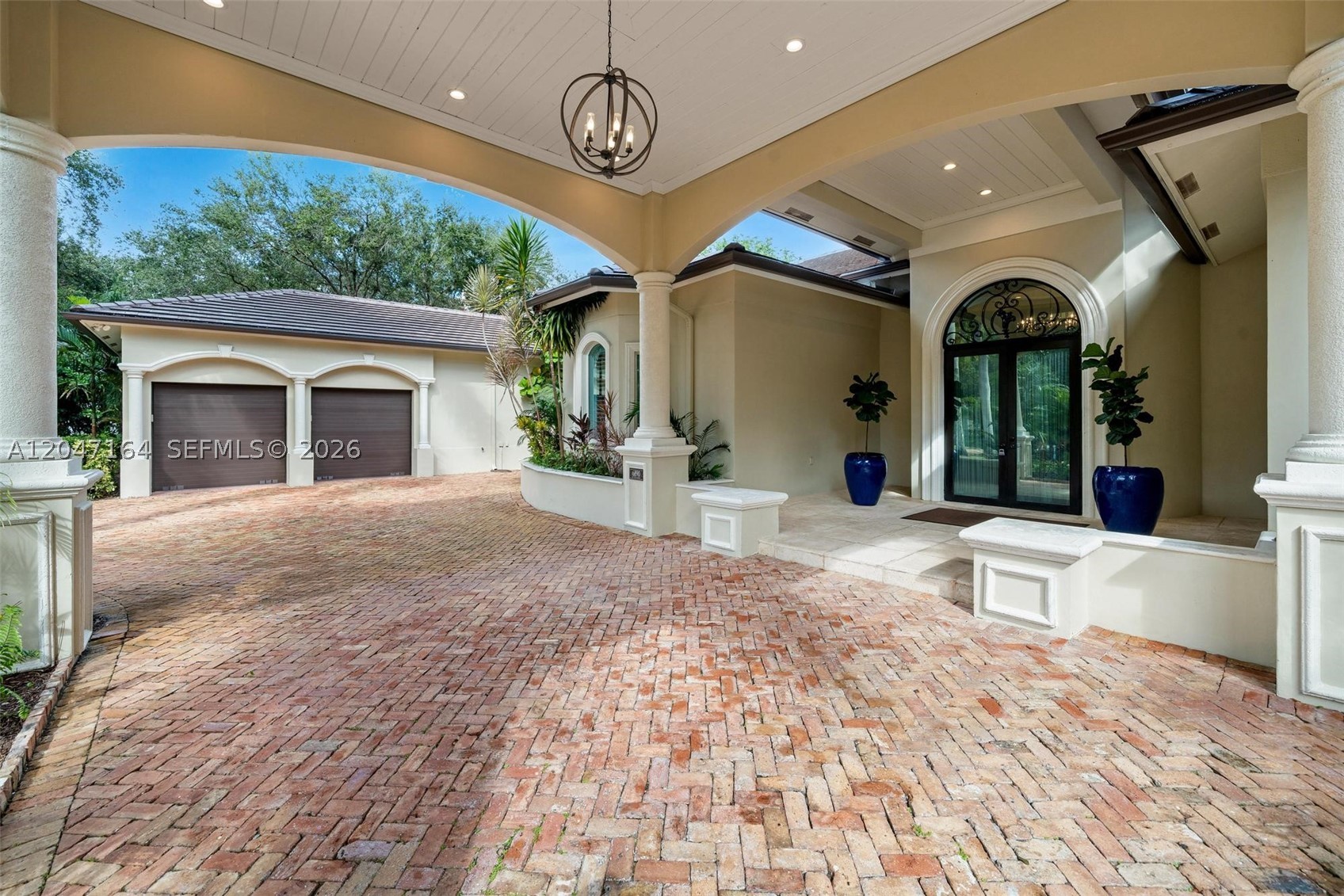 6890 SW 94th St, Pinecrest FL 33156
