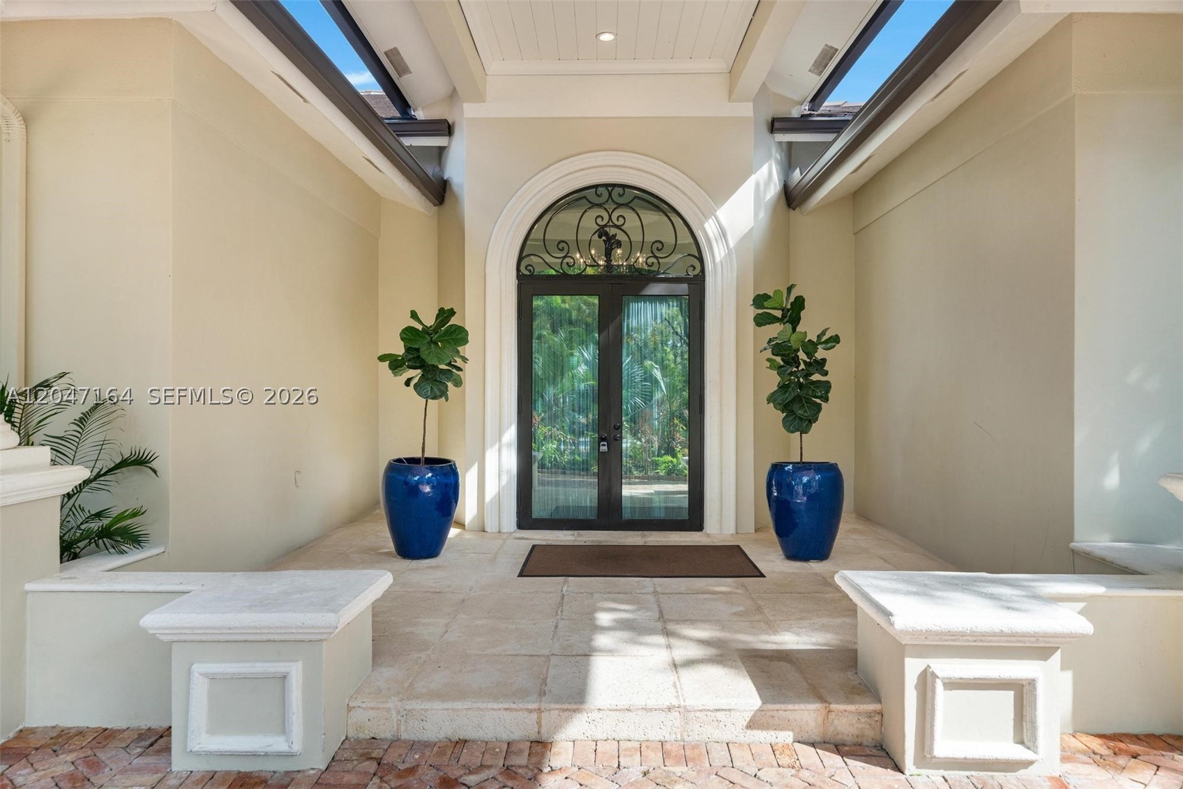 6890 SW 94th St, Pinecrest FL 33156