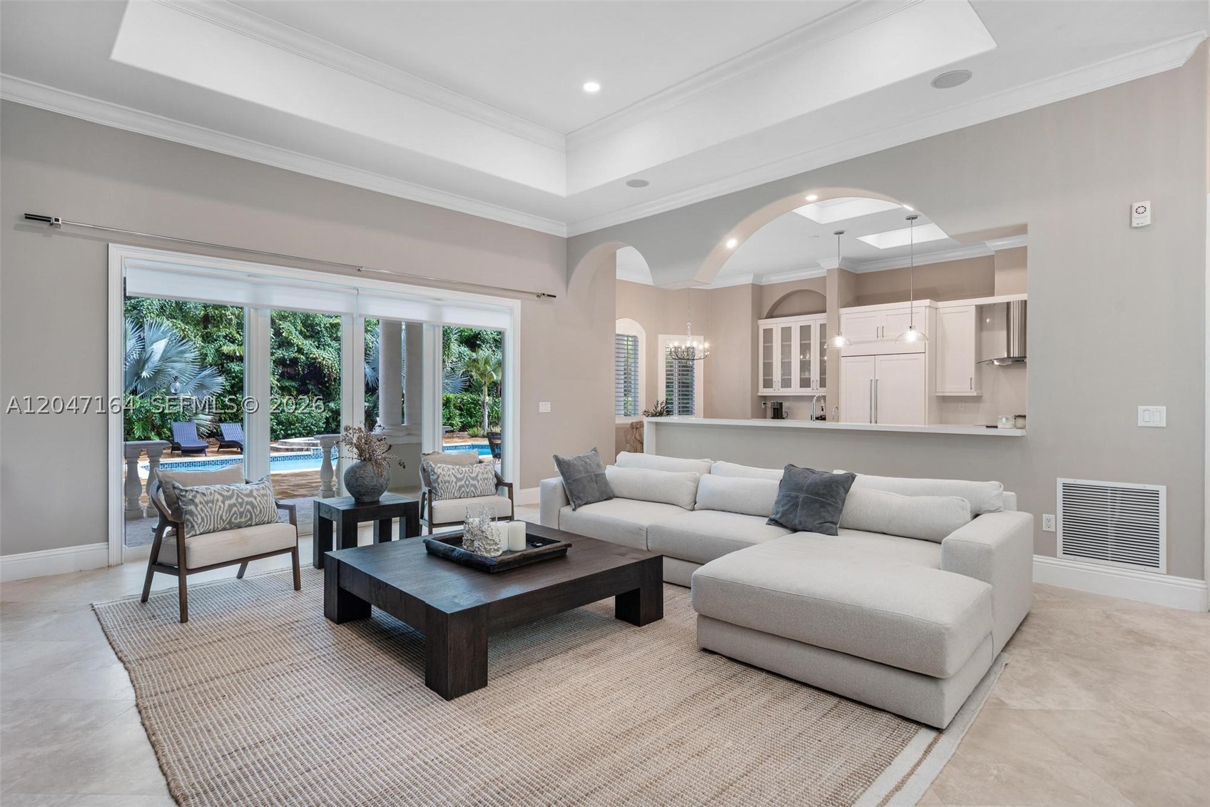 6890 SW 94th St, Pinecrest FL 33156