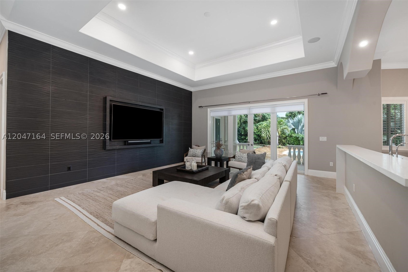 6890 SW 94th St, Pinecrest FL 33156