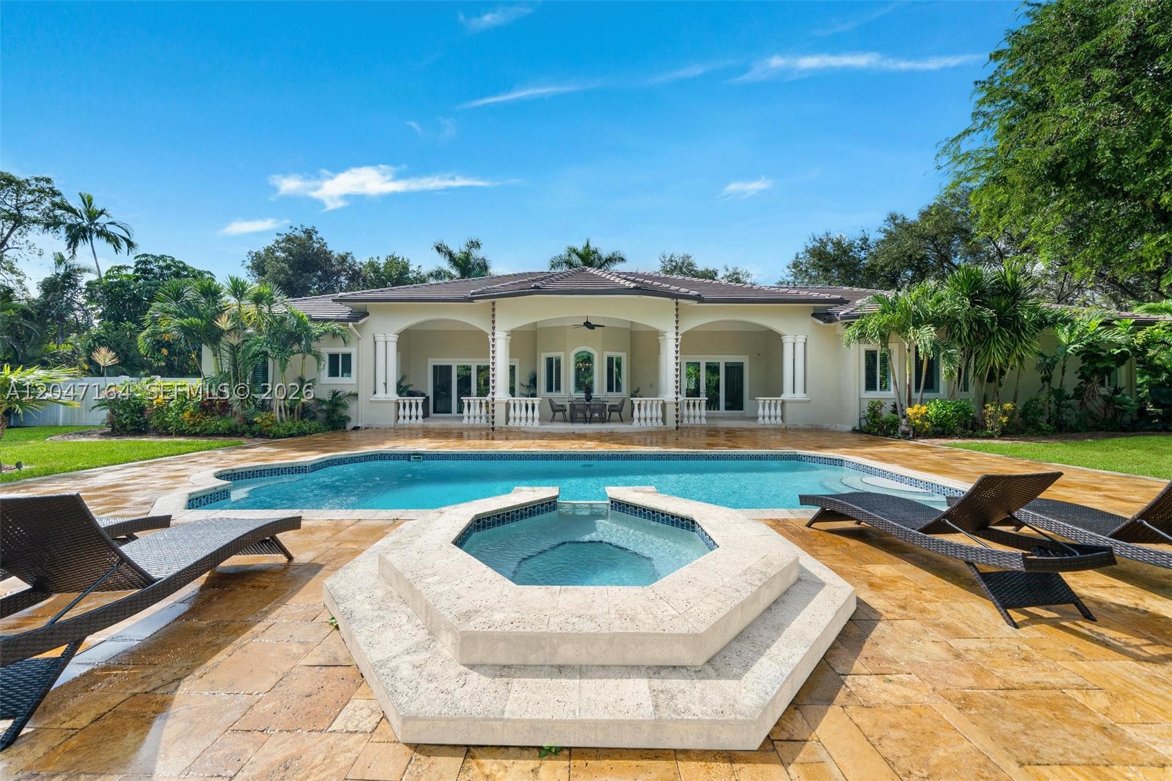 6890 SW 94th St, Pinecrest FL 33156