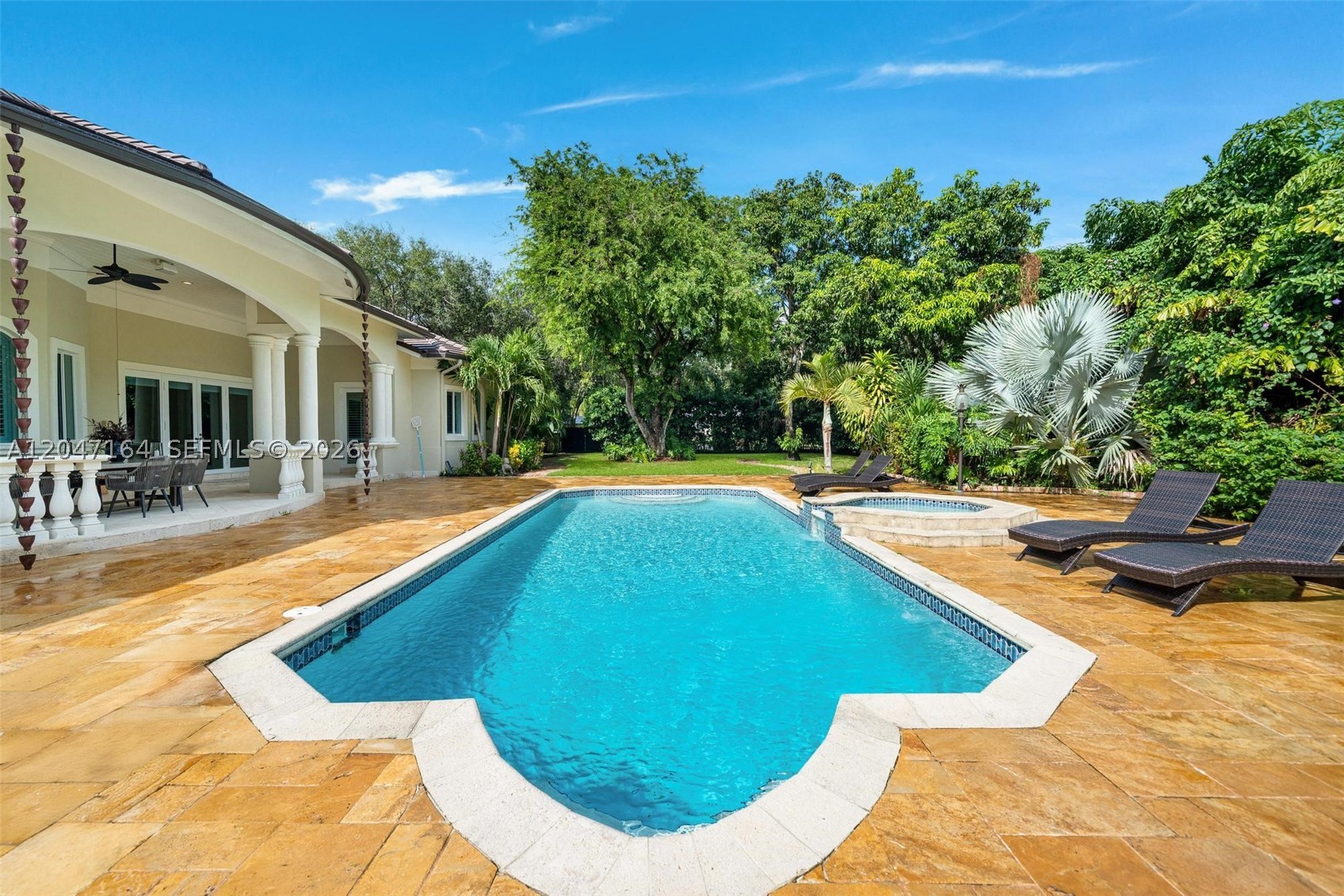 6890 SW 94th St, Pinecrest FL 33156
