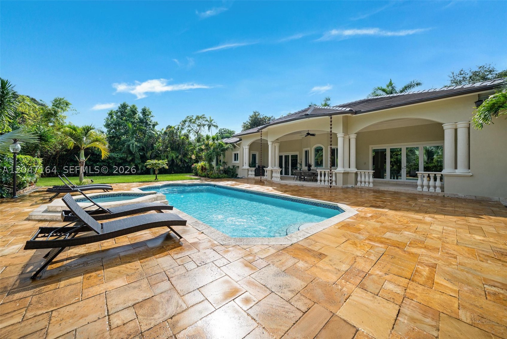 6890 SW 94th St, Pinecrest FL 33156