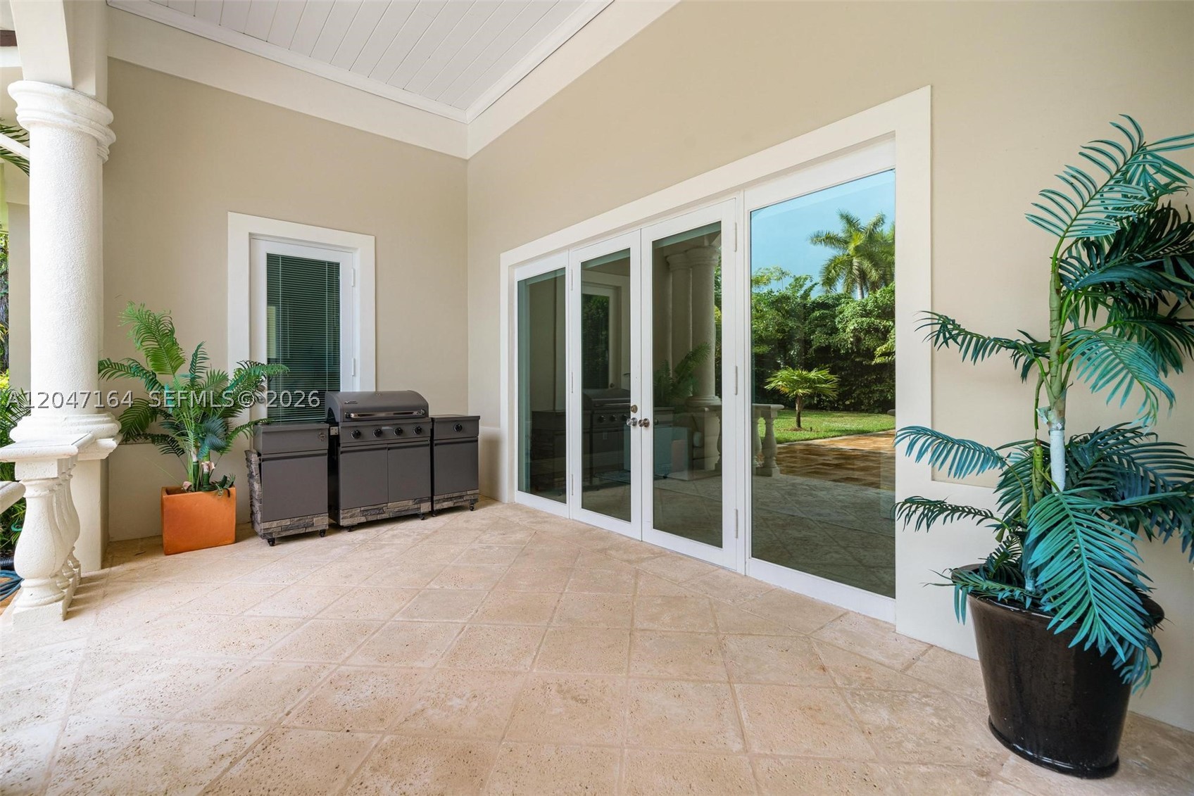 6890 SW 94th St, Pinecrest FL 33156