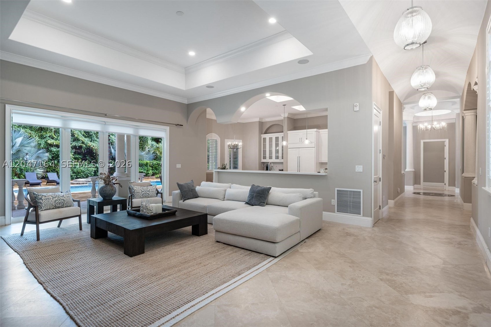 6890 SW 94th St, Pinecrest FL 33156