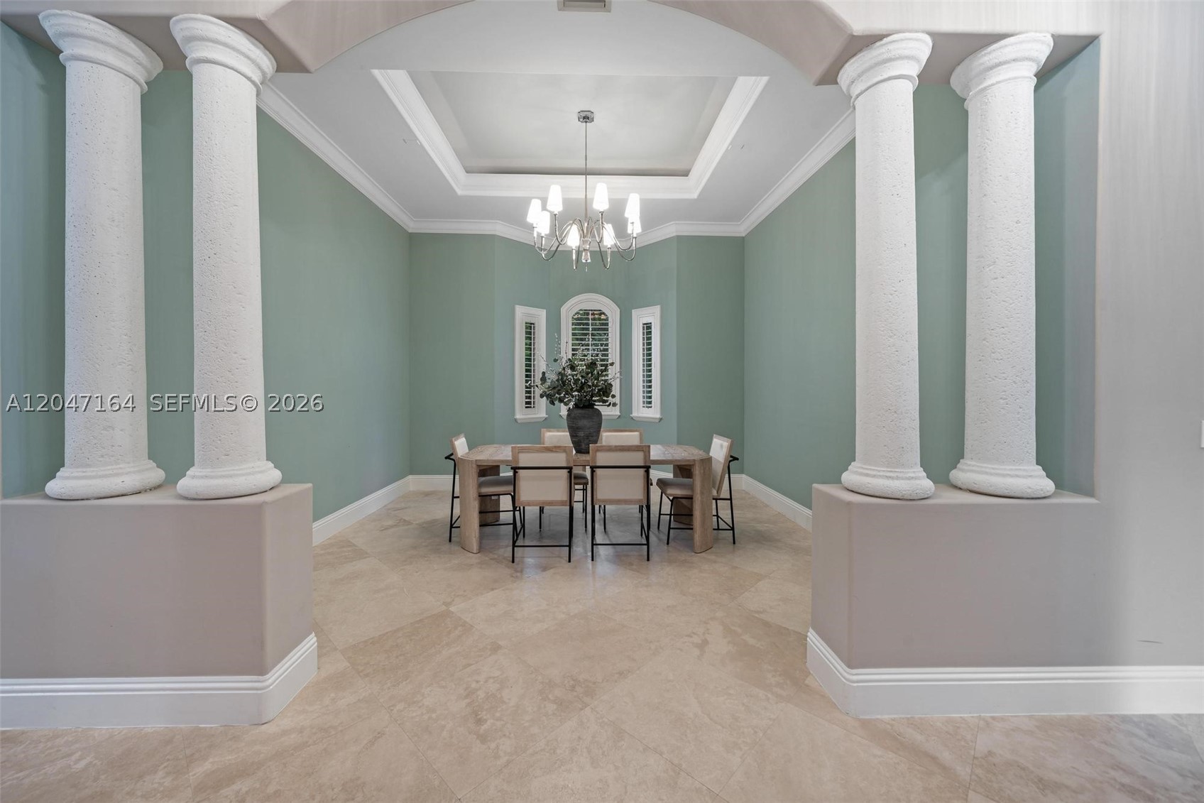 6890 SW 94th St, Pinecrest FL 33156