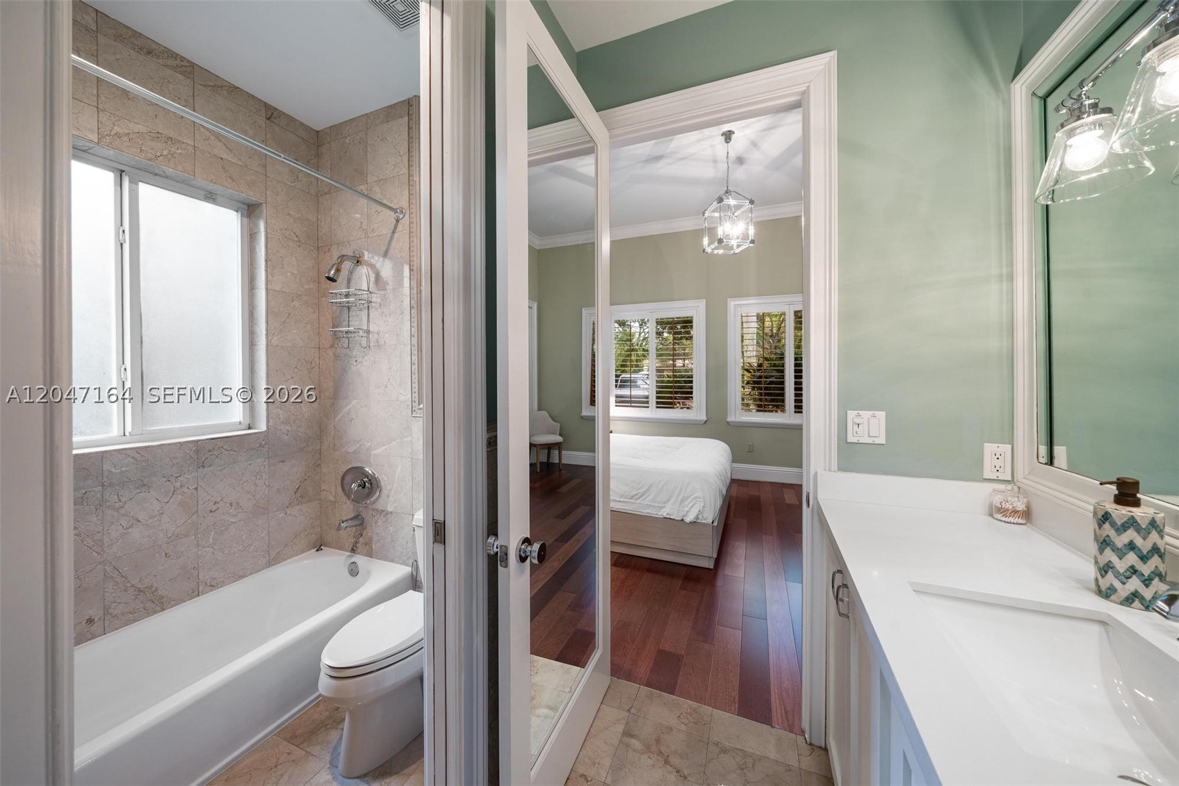 6890 SW 94th St, Pinecrest FL 33156