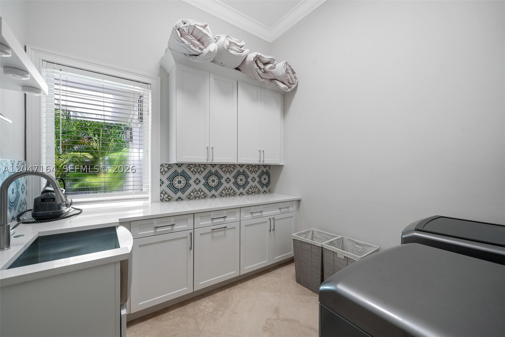6890 SW 94th St, Pinecrest FL 33156